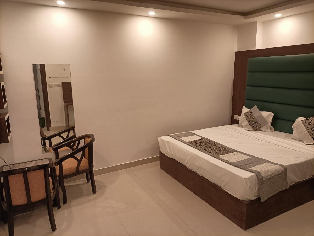 Hotel Tark Inn Near Igi Airport New Delhi Exterior photo