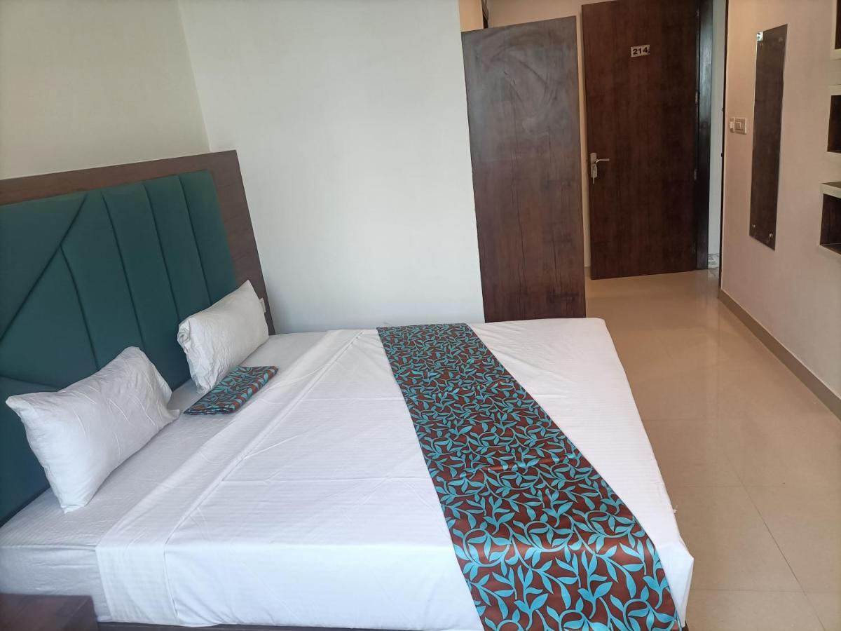 Hotel Tark Inn Near Igi Airport New Delhi Exterior photo